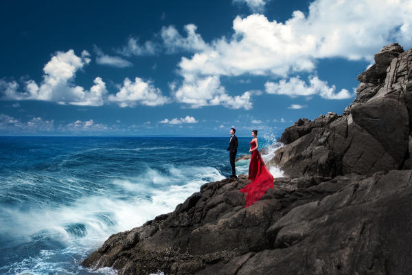 《让我们穿着婚纱浪漫旅行》