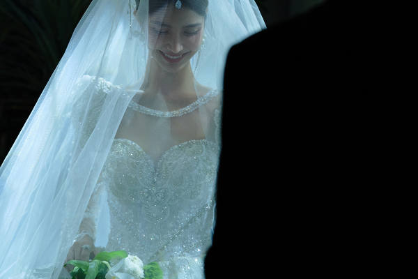 把婚礼现场拍成了婚纱照，才花了五千