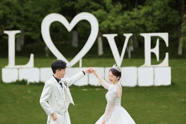 【品质甄选】情绪抓拍+风格任选#婚纱照