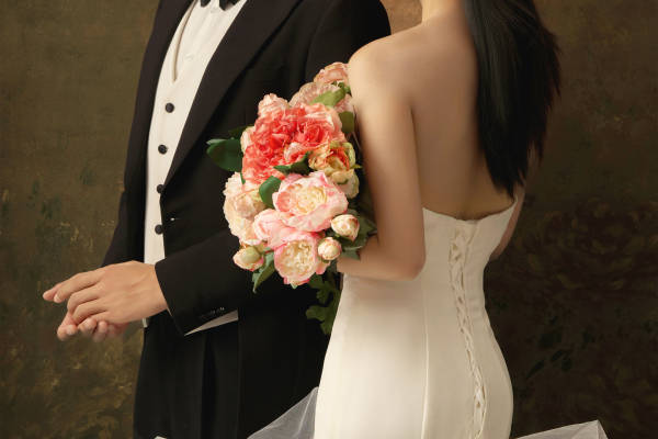 高级感的尽头是油画婚纱照