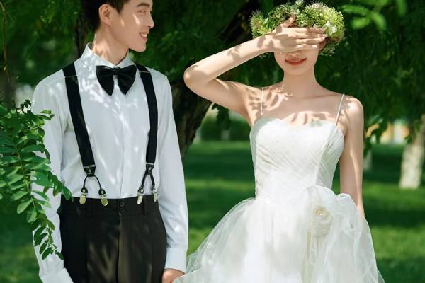 JUJIAO ❤ 草坪森系风婚纱照
