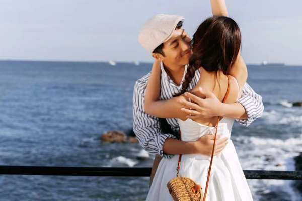 【网红爆款】婚纱照+送定制款婚纱