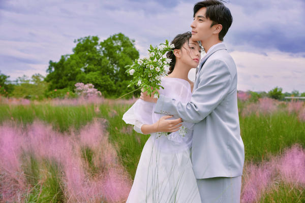UM丨致敬爱情丨3服3造丨精修28丨人气爆款婚纱照