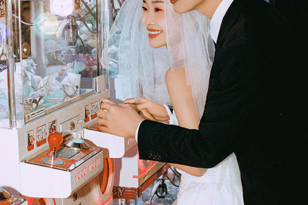 时尚街拍婚纱照 不被定义，风格我做主！