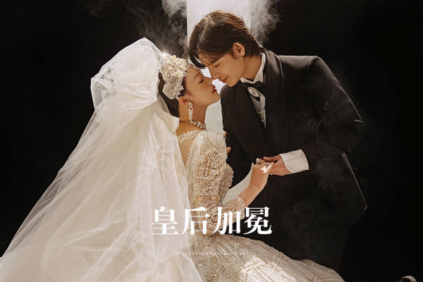 皇后的婚纱照，每一张都超经典‼️