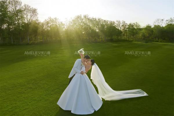 美爆七夕【莫奈庄园】一秒入夏轻氧感草坪婚纱/高阶审美