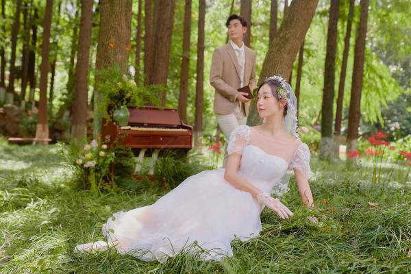 【森系物语】轻旅拍定制主题婚纱照