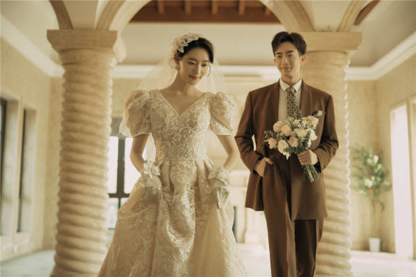 【本季热推】高定套餐7999元婚纱照