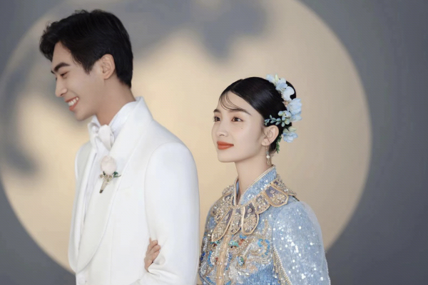 当创意光影遇上室内婚纱照成片太高级