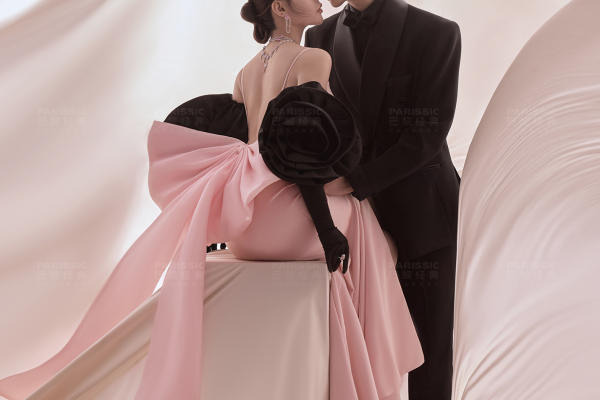 温柔且高级 女神钦点适合做迎宾海报婚纱照