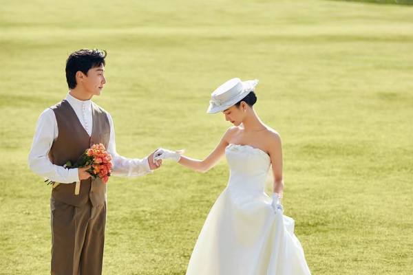 《风格任选  服装不分亲区》婚纱照 一价全包婚纱摄影