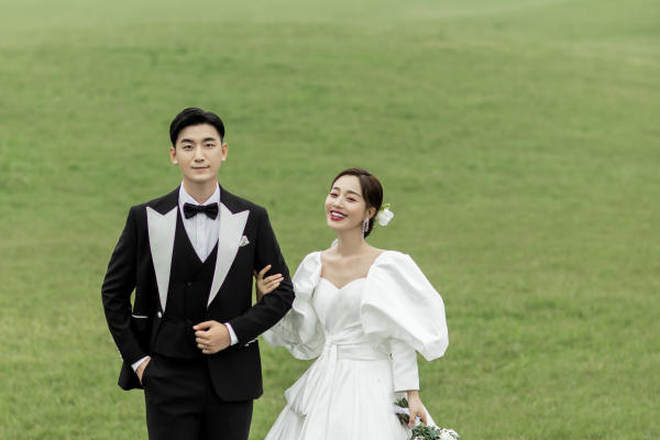 性价比套系+轻旅拍+英伦风婚纱照拍摄