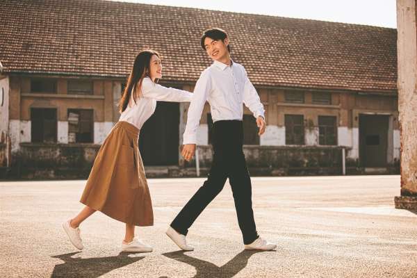 首席双日|肖像单背婚纱照|摄影工作室|纯色婚纱照