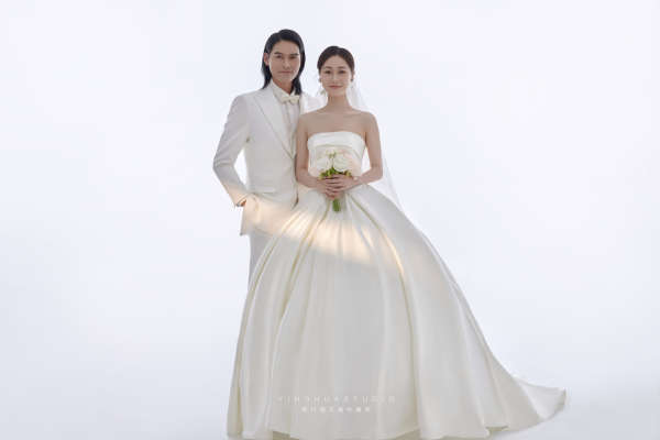 店长推荐【超火婚纱照】＋十服十造