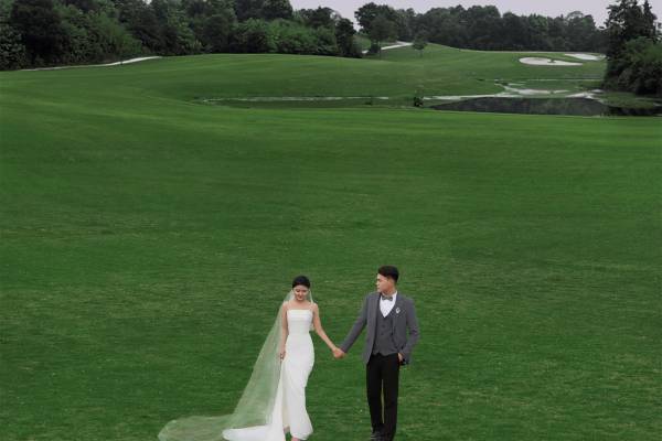 【壹家摄影】人间皆浪漫 浪漫到心坎里的草坪婚纱照