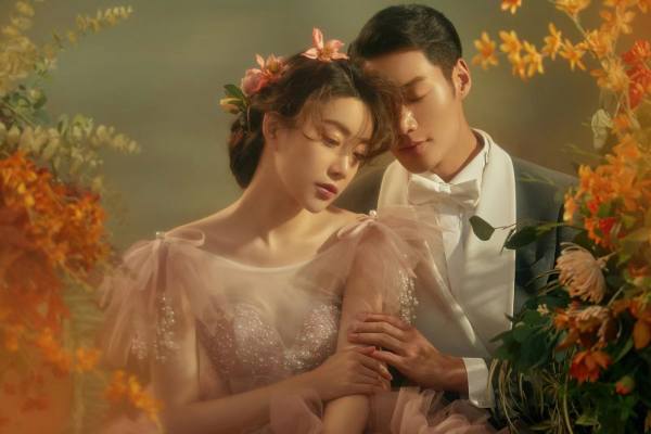 【莫奈花园】复古油画系列主题婚纱摄影