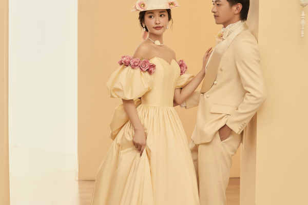青岛薇青岛薇爱婚纱摄影+室内轻法式婚纱照