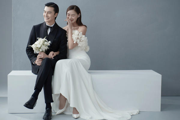 品质甄选10服10造 | 定制明星方案婚纱照