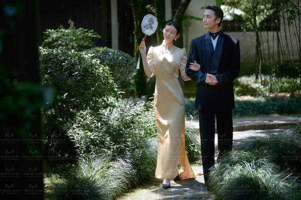 【风格任选】浪漫城市旅拍婚纱照+送婚纱+底片全送