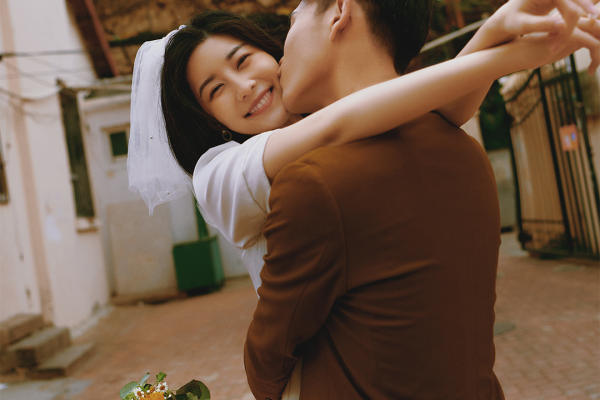 街拍婚纱照还可以这样拍？