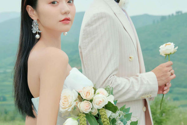 【本季热卖】婚纱照10服10造丨风格任选