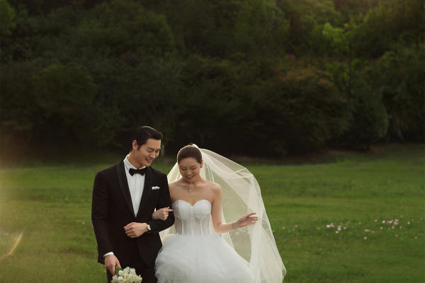 桂林婚纱套餐（包车费+全新婚纱）