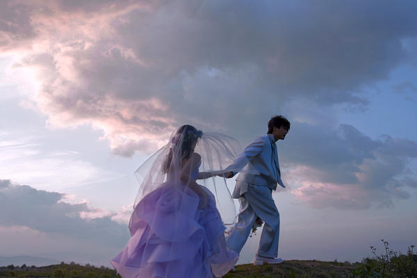 有一种浪漫叫“紫色”仲夏梦幻婚纱照