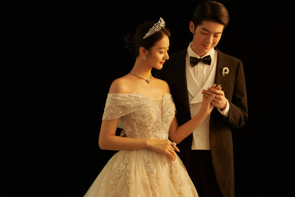 【口碑人气】性价比爆款婚纱照