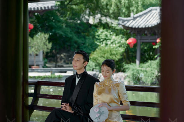 【风格任选】浪漫城市旅拍婚纱照+送婚纱+底片全送