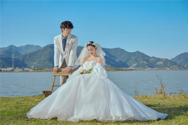 【五星臻品】品质高定12999元婚纱照