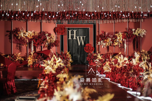 爱慕婚礼---红色秀场风婚礼