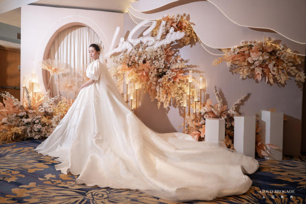小预算香槟色婚礼