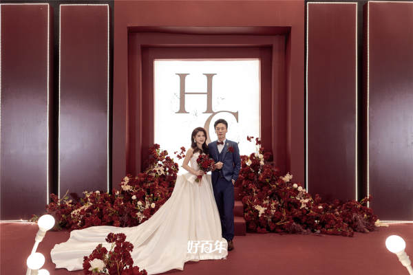 【室内人气】婚礼布置风格任选+一价全包+四大金刚