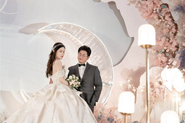 【商家推荐】一站式婚礼策划布置+四大金刚+风格任选