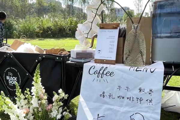 户外草坪婚礼、婚寿喜宴、住宿