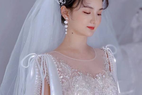 网红爆款婚纱租赁2880元