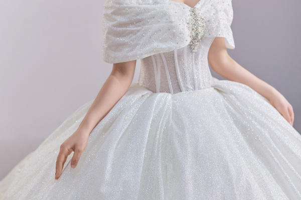 pronovias-店长热推婚纱礼服套餐