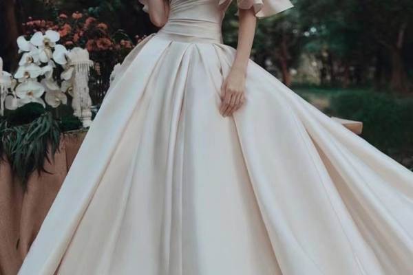 Pronovias-店长热推婚纱礼服套餐