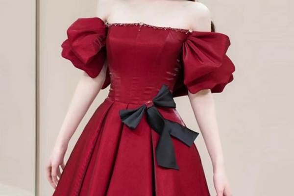 红色礼服
