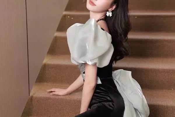 黑色礼服