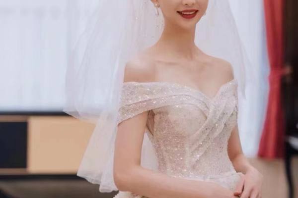 奢华女王婚纱