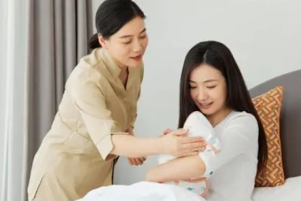 三星级育儿嫂