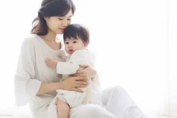 高级月嫂