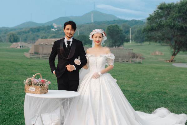 【年度性价比NO.1婚纱照】一价全包+包邮+住宿