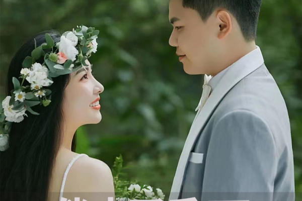 贵阳婚纱照|治愈系草坪婚纱照也太美啦！！！