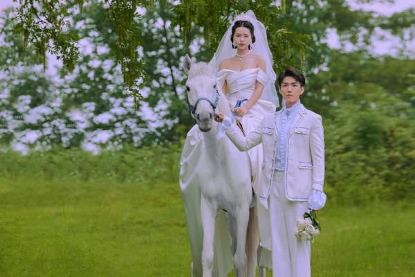 ▸人气商品丨主题美学馆+高端定制结婚照