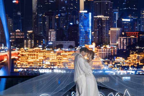 ▸爆款丨网红重庆+特色夜景+电影美学婚纱照系列