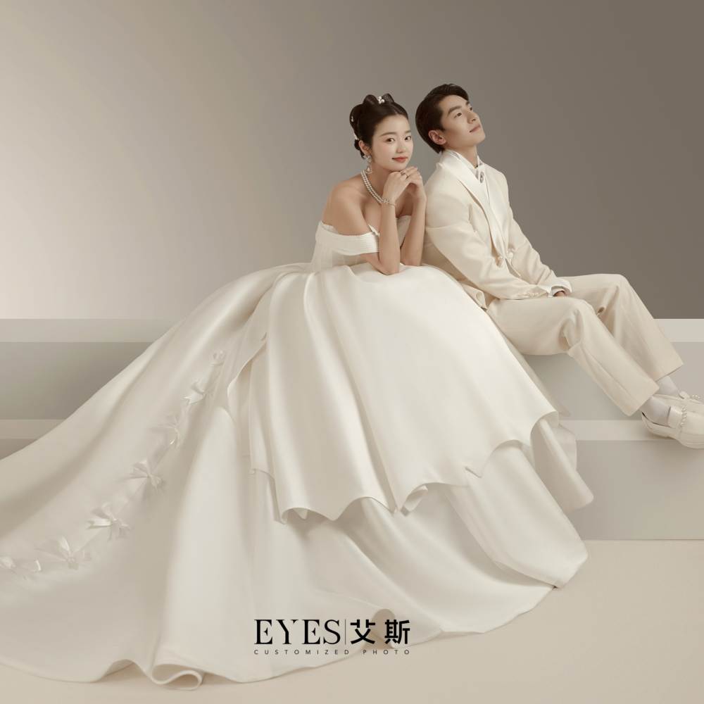 EYES艾斯婚纱摄影原创品牌店