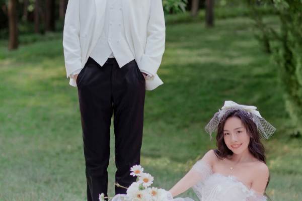 【维纳斯】清新治愈系外景草坪森系婚纱照
