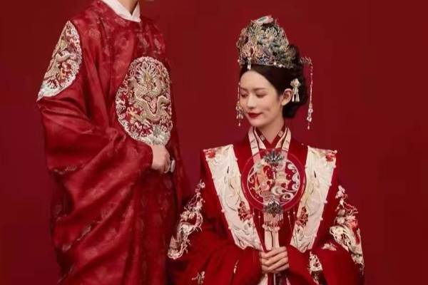 超优惠婚纱套系[中式婚纱照】